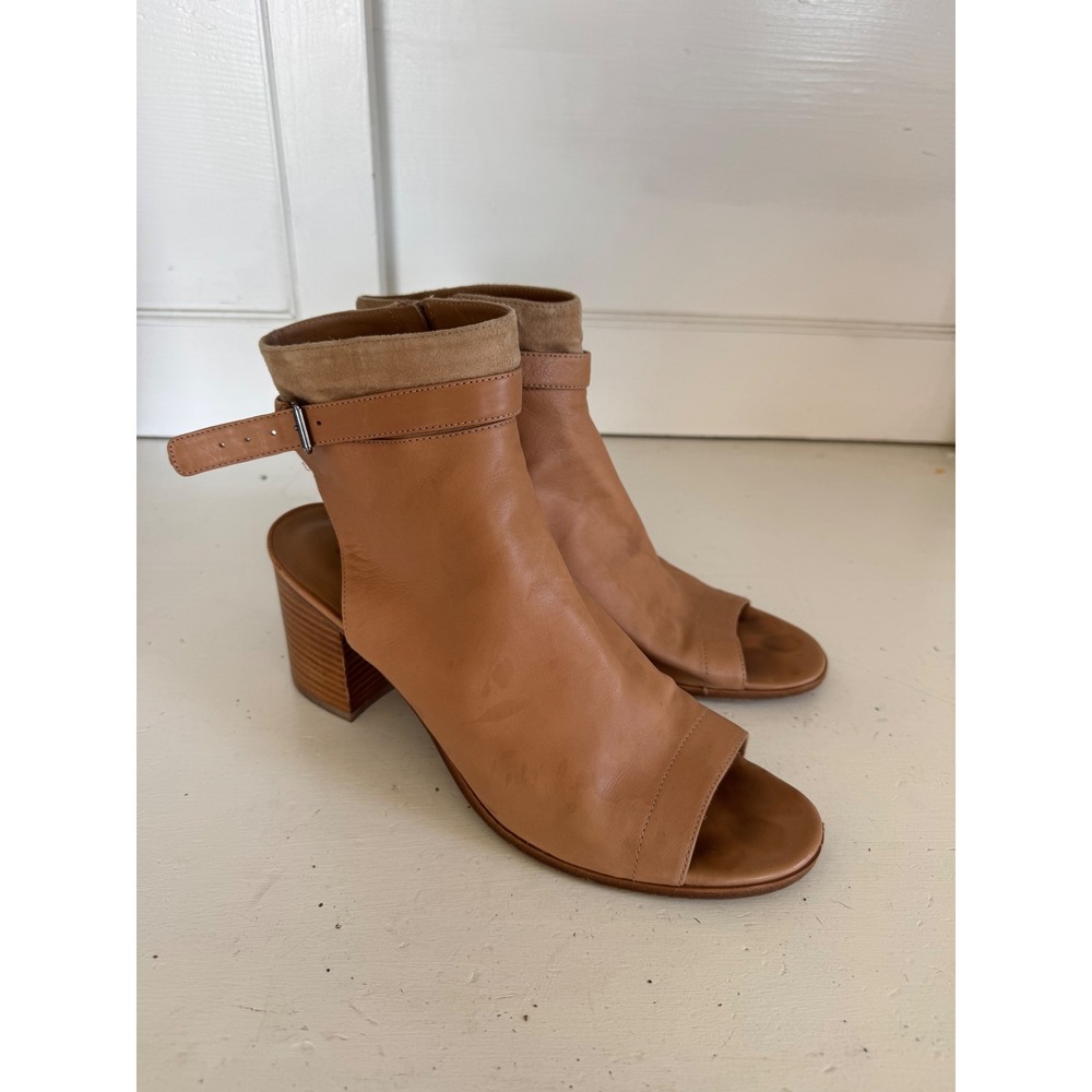 Vince Jane tan peel toe booties size‎ 10M.